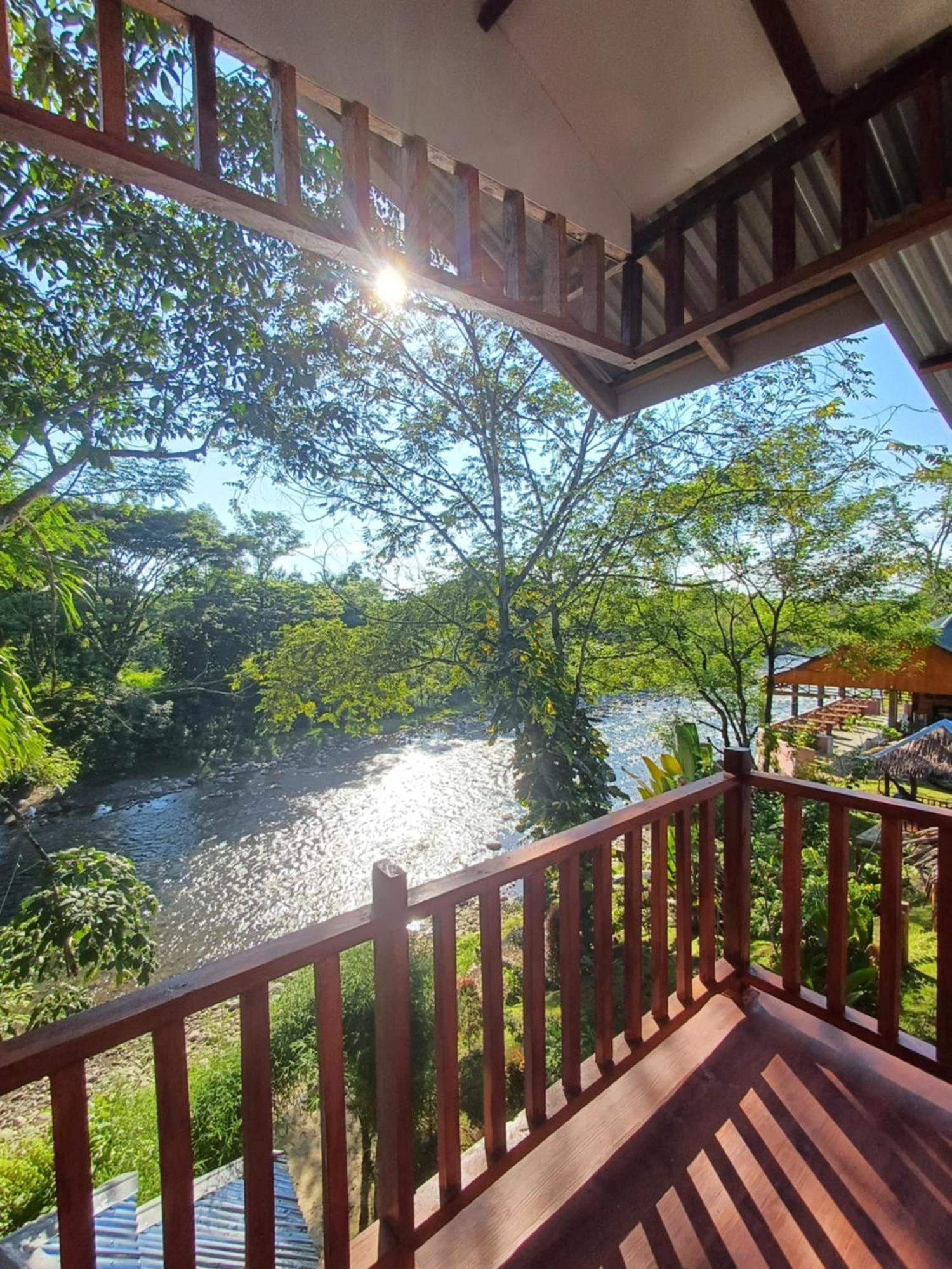 Asim Paris Guesthouse & Jungle Trekking Bukit Lawang Kültér fotó
